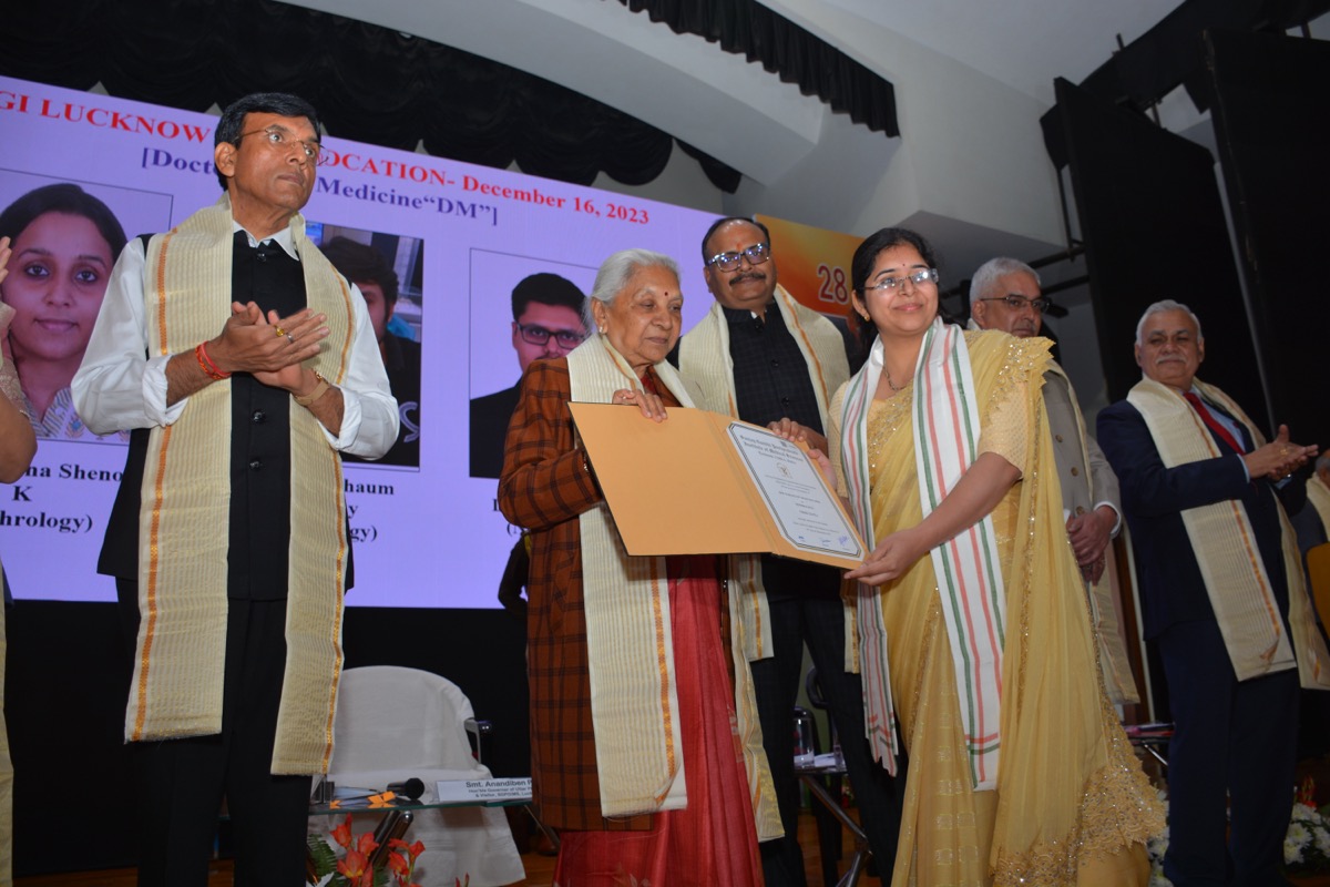 Dr. Nidhi Gupta receiving DM Nephrology degree at SGPGIMS Lucknow convocation, December 2023
