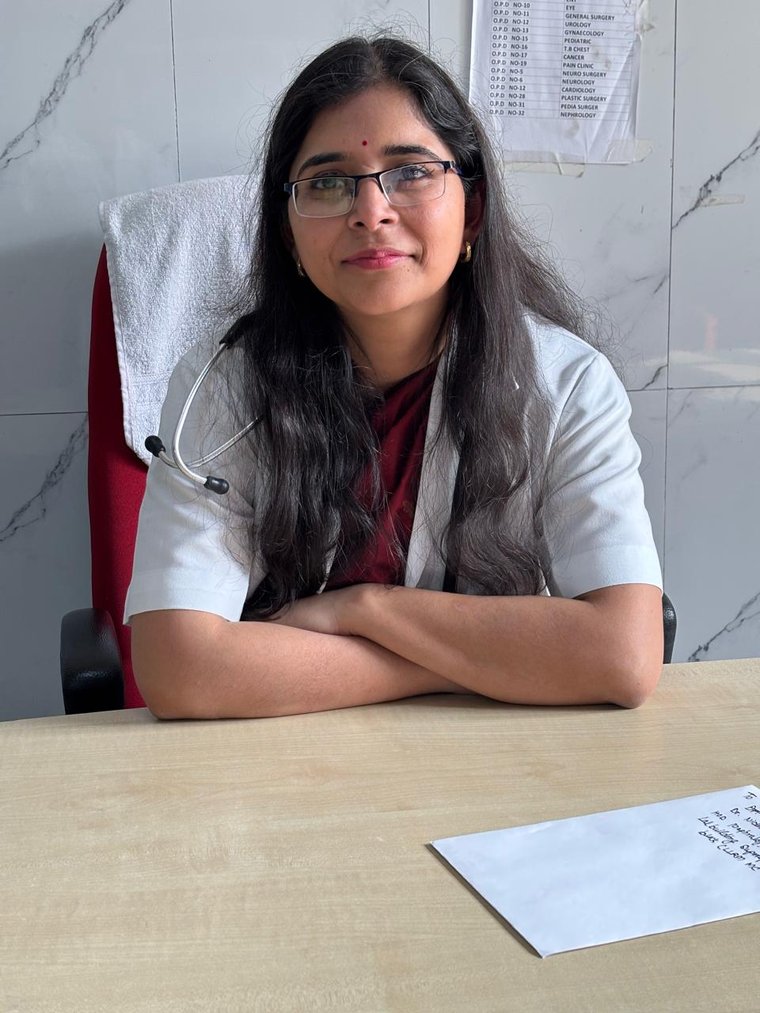 Dr. Nidhi Gupta — best nephrologist in Gurugram, DM Nephrology (SGPGIMS), kidney specialist